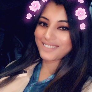 Meet your Posher, Adila